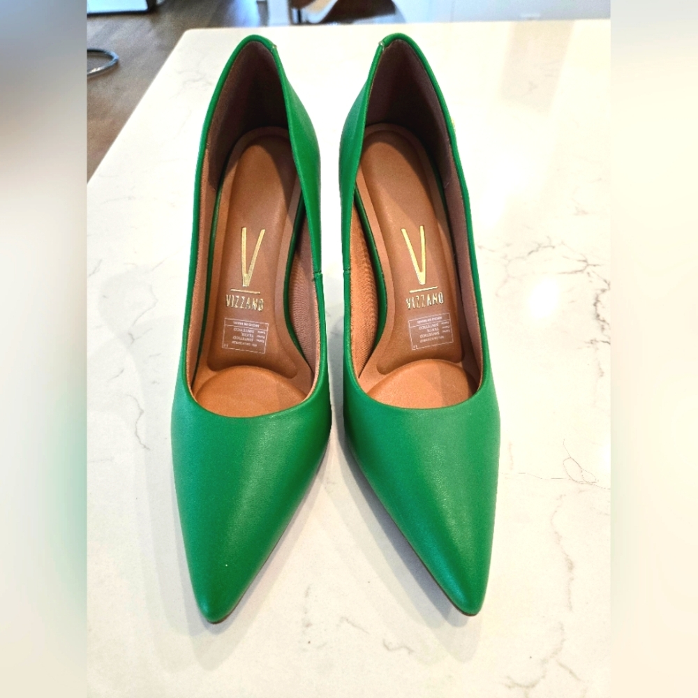 Vizzano green heels